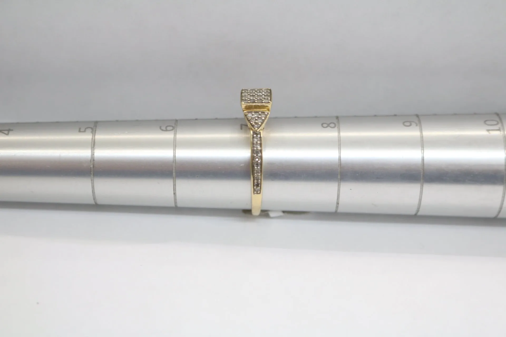 10K Yellow Gold Diamond Ring (Size 7) (0.46ctw)