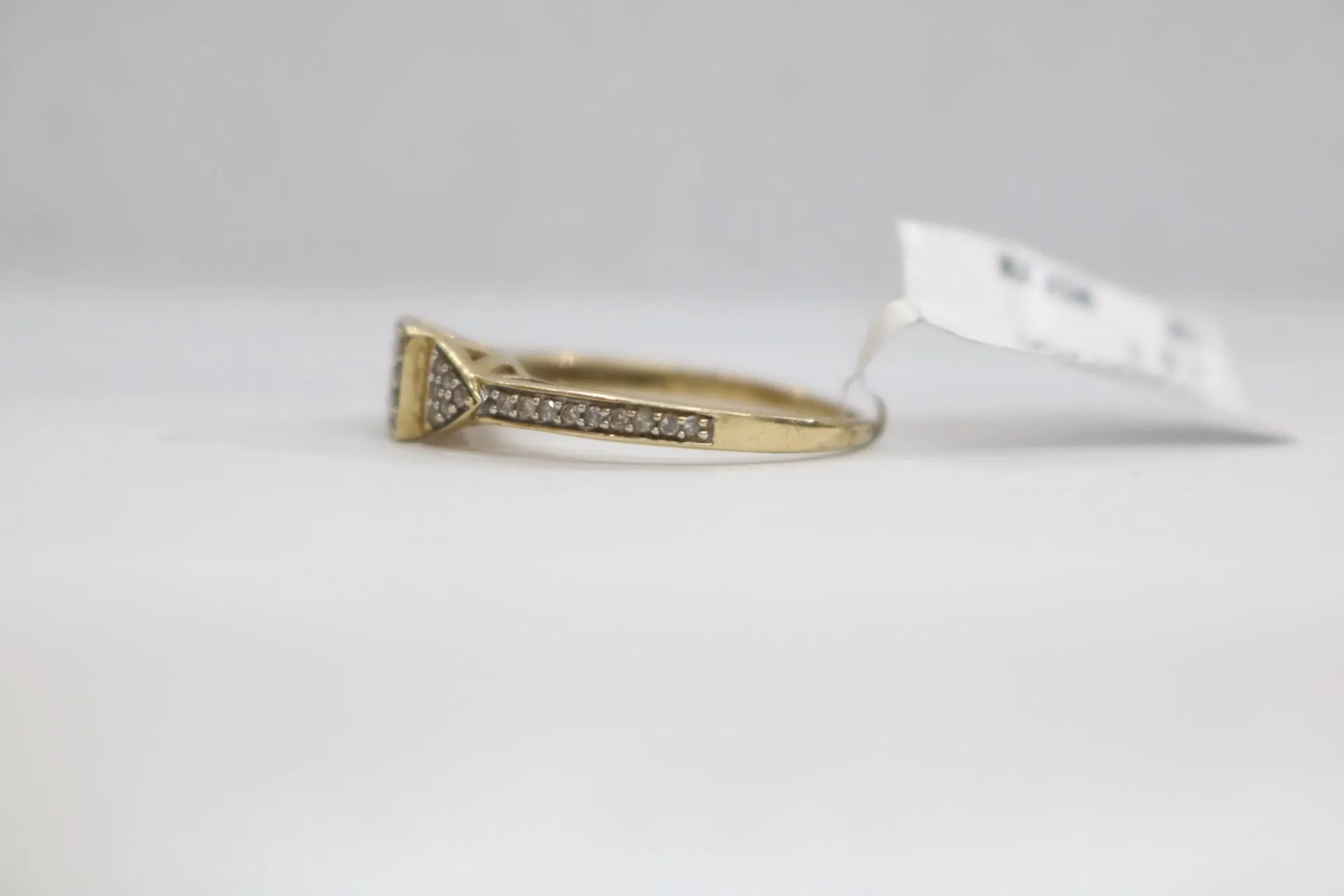 10K Yellow Gold Diamond Ring (Size 7) (0.46ctw)