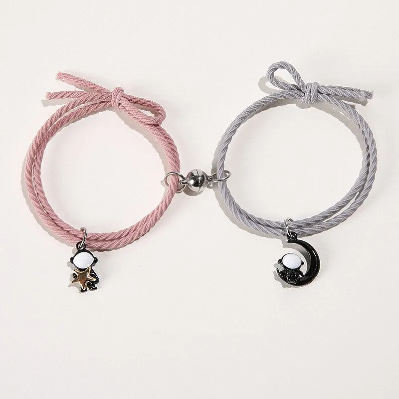 2Pcs/ Set Cartoon Magnetic Couple Bracelets with Moon Robots Pendant