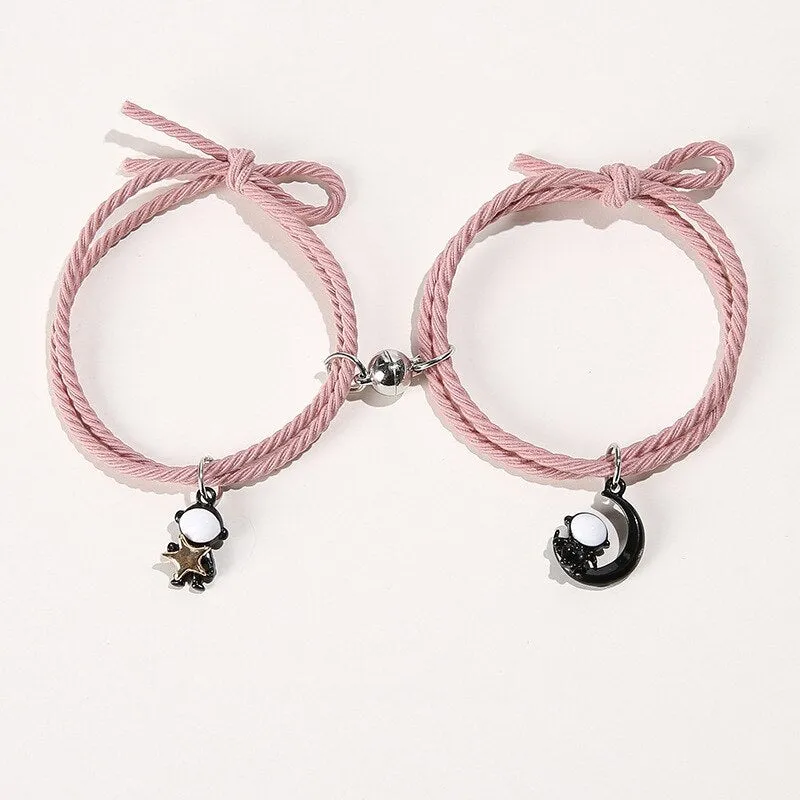 2Pcs/ Set Cartoon Magnetic Couple Bracelets with Moon Robots Pendant