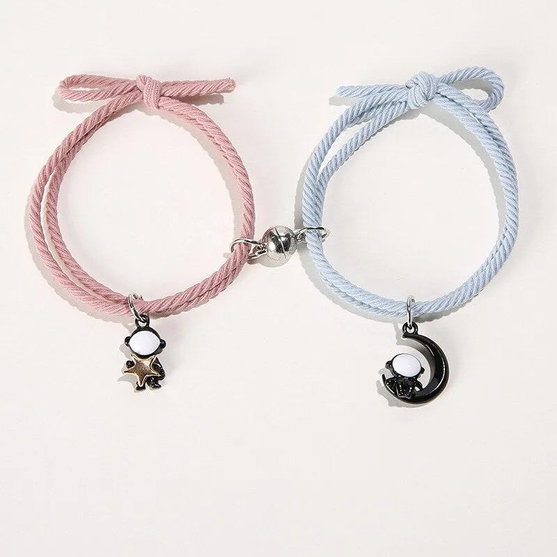 2Pcs/ Set Cartoon Magnetic Couple Bracelets with Moon Robots Pendant
