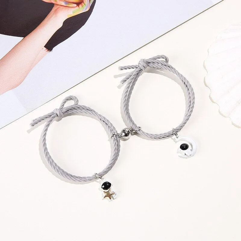 2Pcs/ Set Cartoon Magnetic Couple Bracelets with Moon Robots Pendant