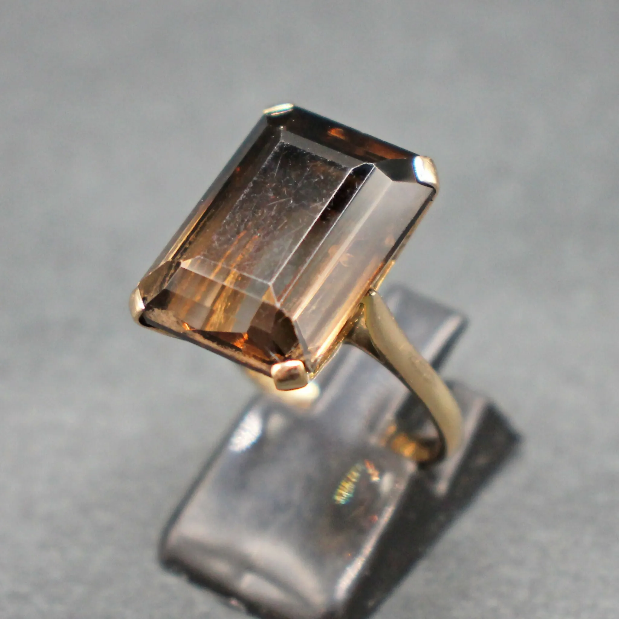 9ct gold smoky topaz solitaire ring