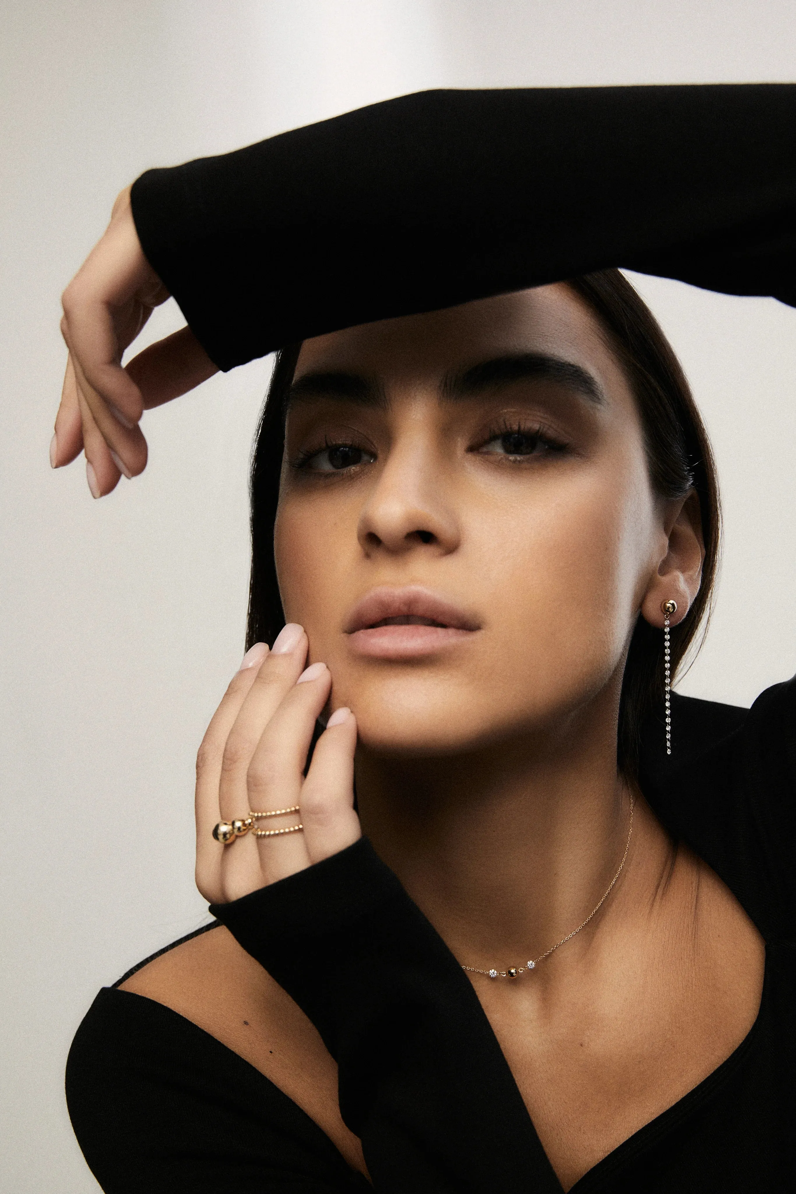 Cascade nude earrings