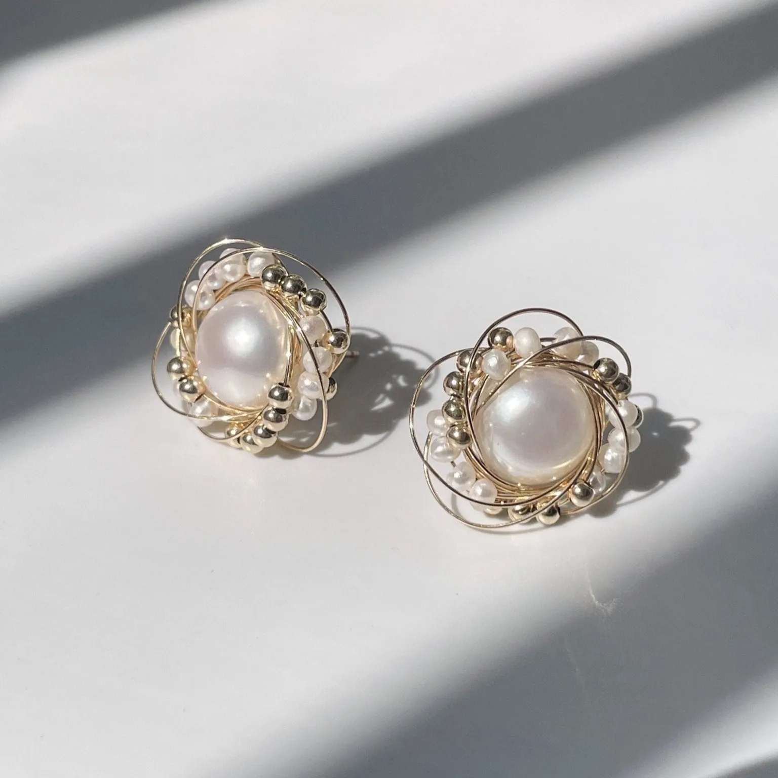 Classic Filigree Series Edge Stud Earrings