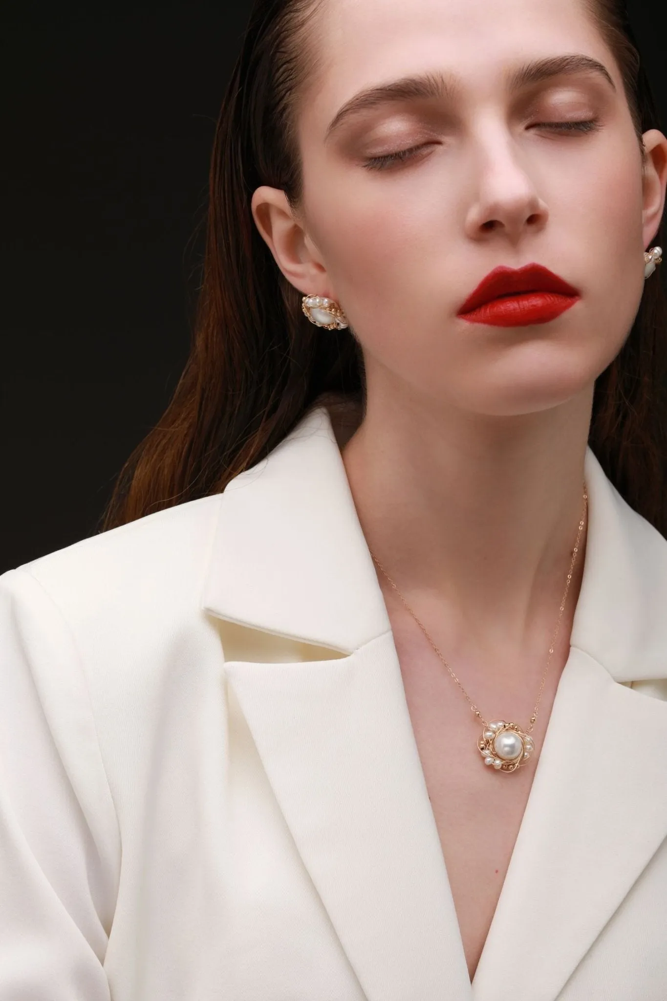 Classic Filigree Series Edge Stud Earrings