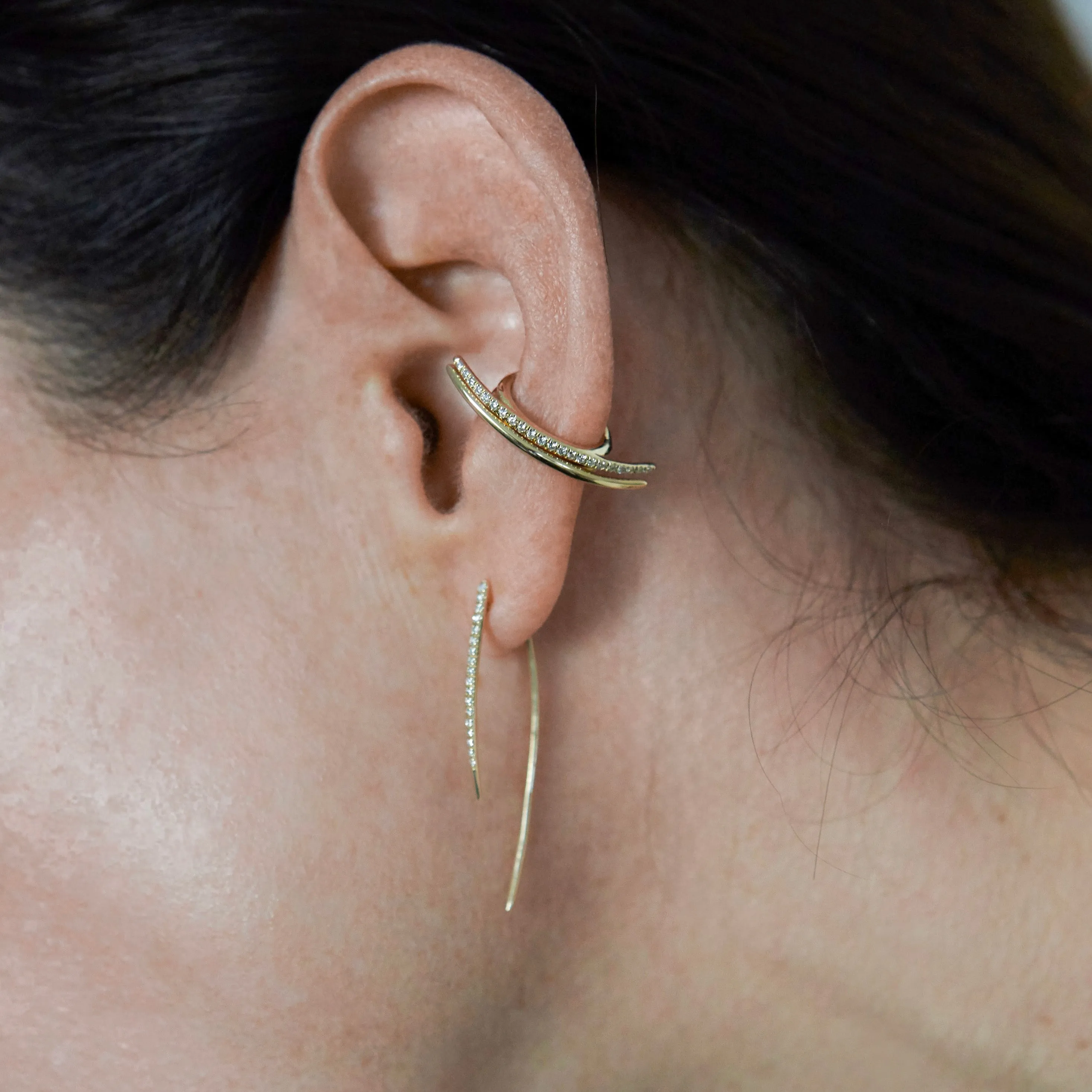 Medium Infinite Tusk Earring with White Pavé Diamonds