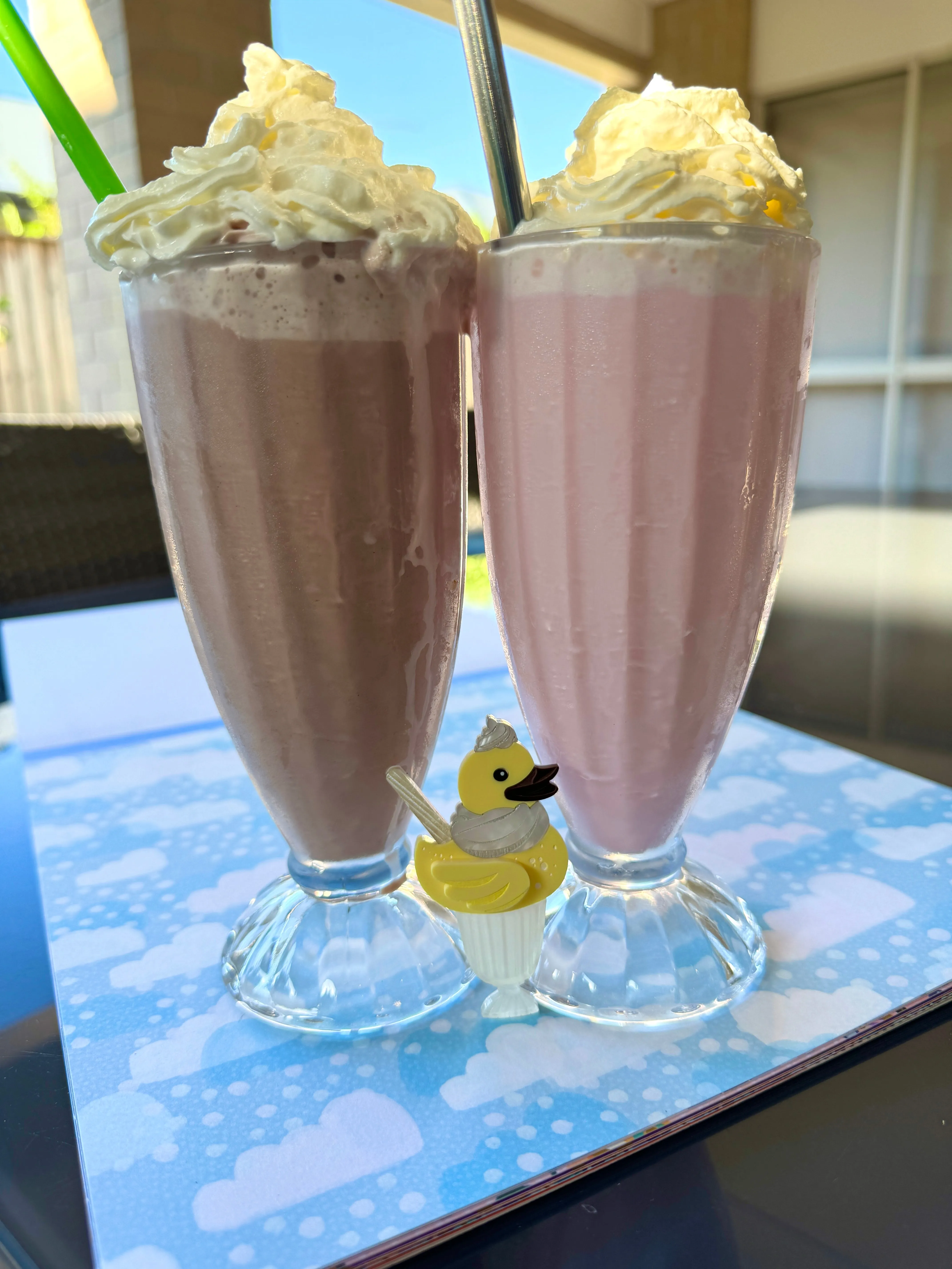 Milkshake 🥛 Ducky - Brooch