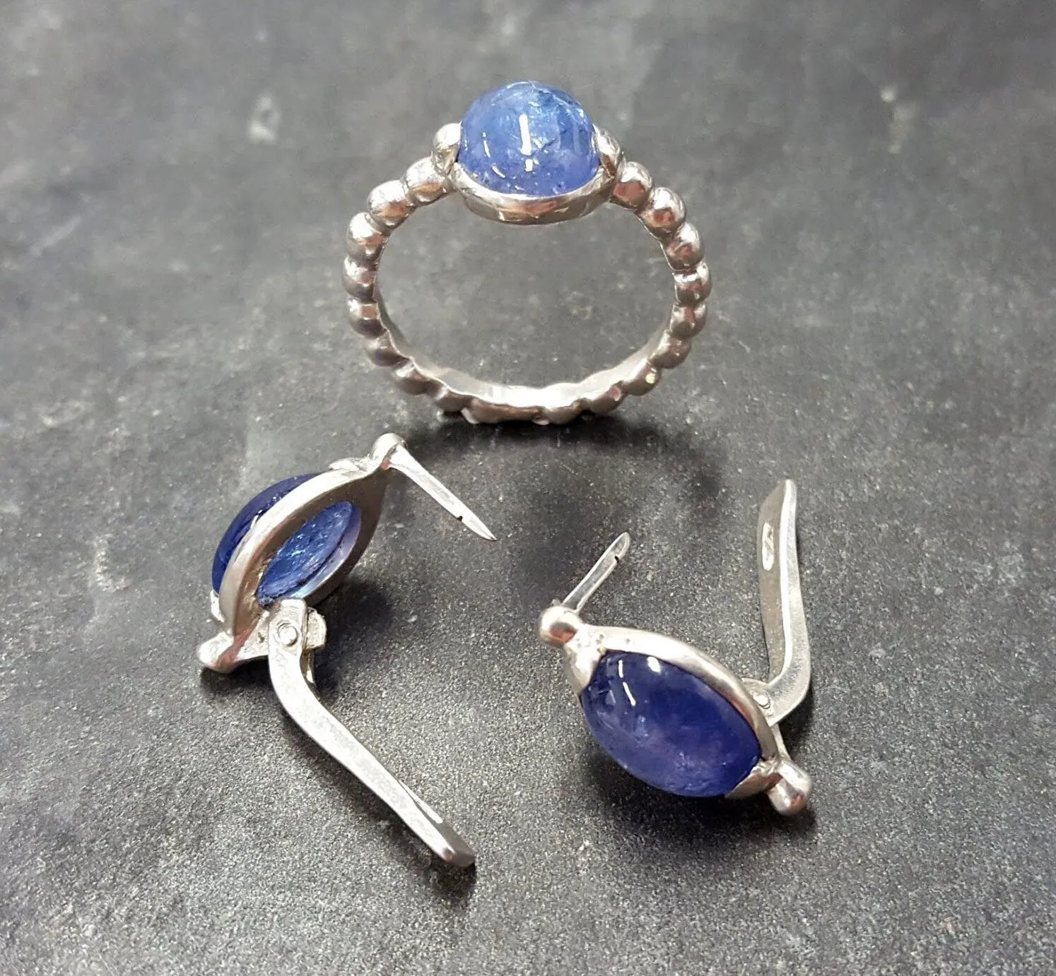 Oval Tanzanite Earrings - Blue Vintage Earrings - Large Classic Studs