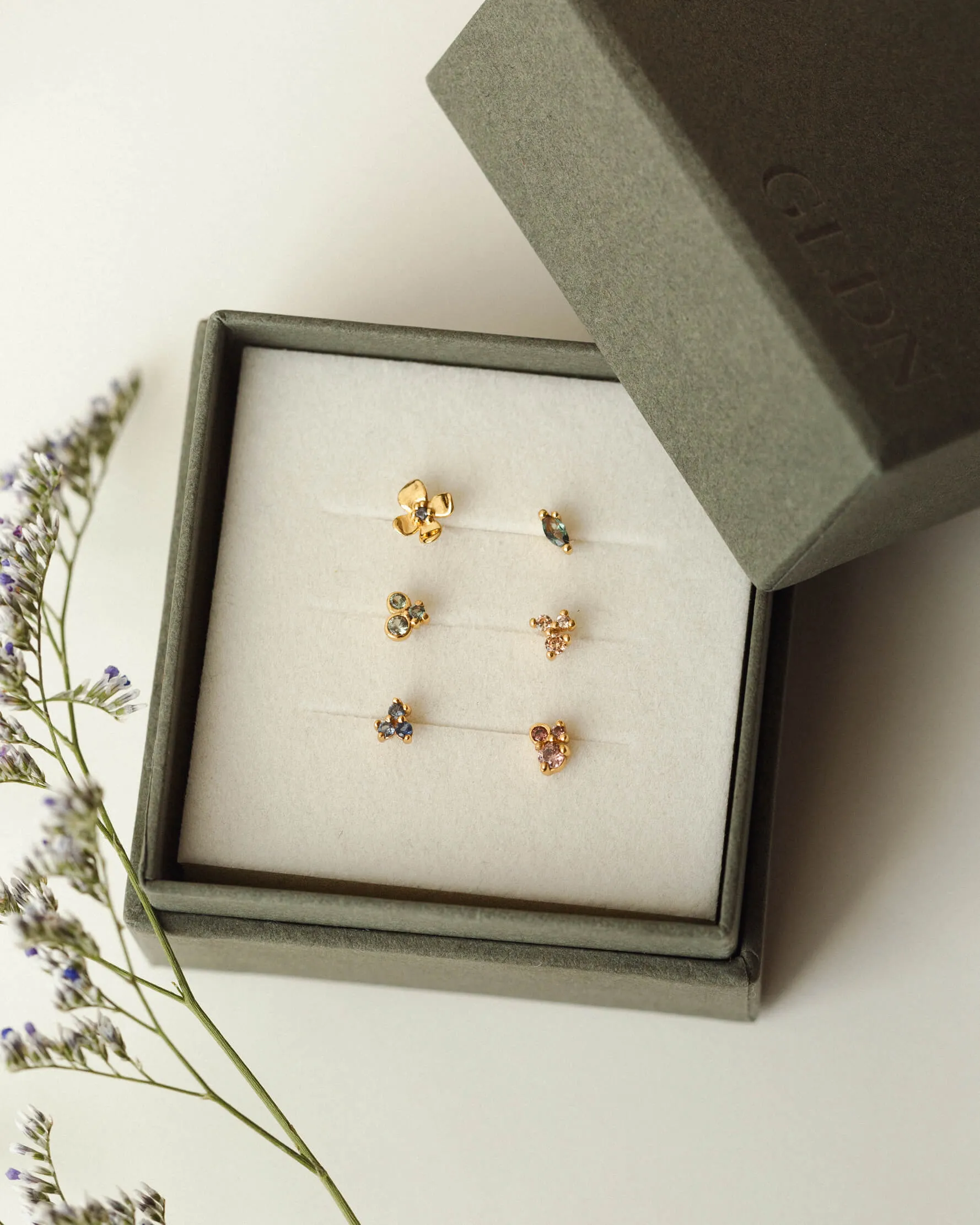 Poet's Palette Stud Set